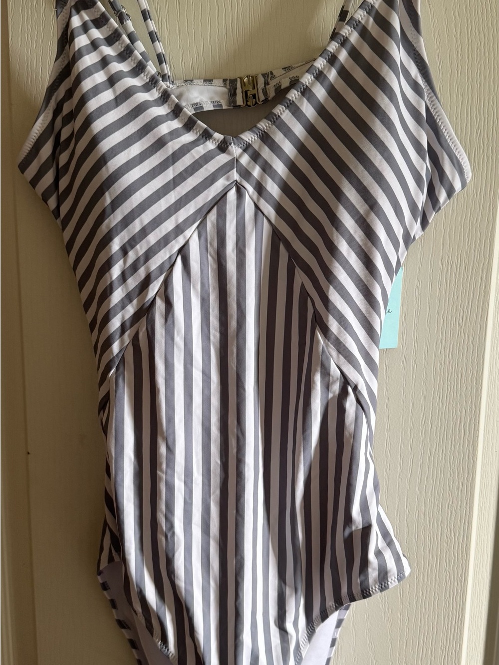 Cupshe Women’s XL Swimsuit Gray White Striped V-Neck One Piece Cutout Back NEW